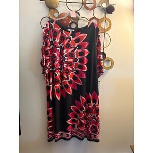 D48 Sandra Darren 24w black floral dress
